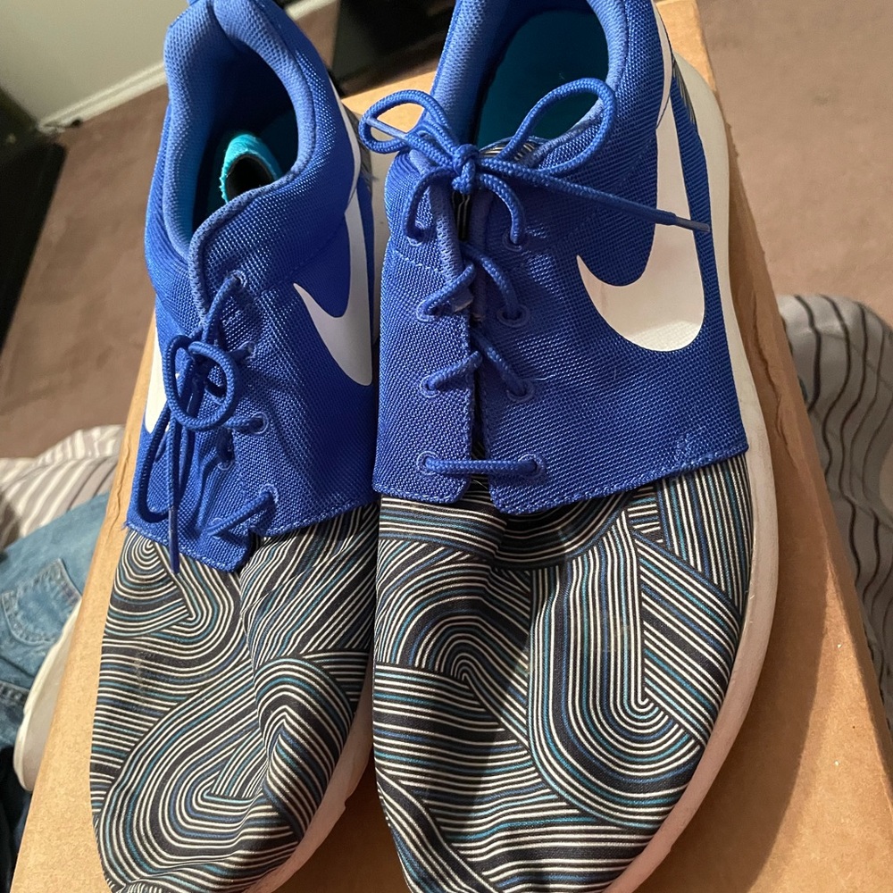 Men’s Nike size 14 shoes